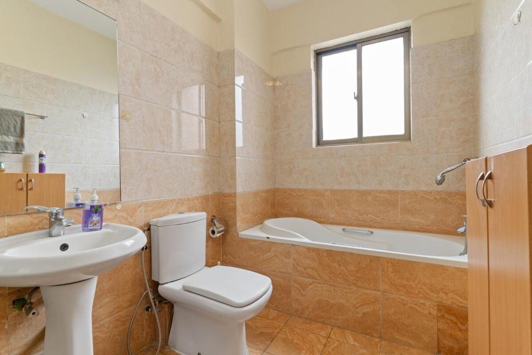 Photo of Bathroom in Thompson Estate
