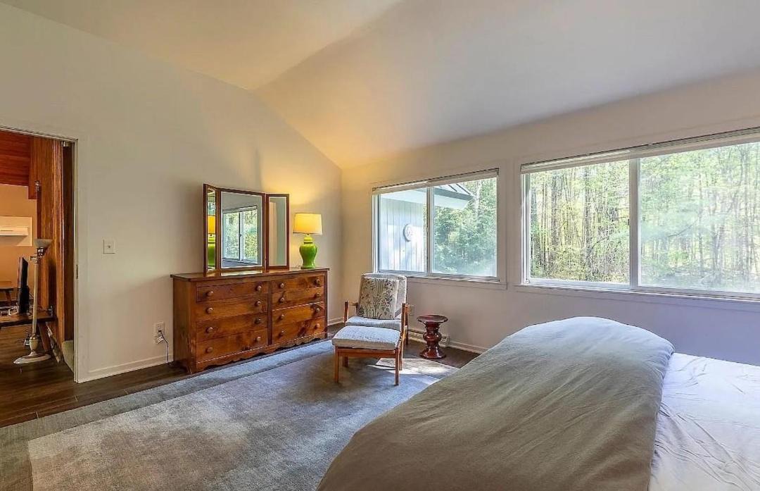 Photo of Bedroom in Jamaica