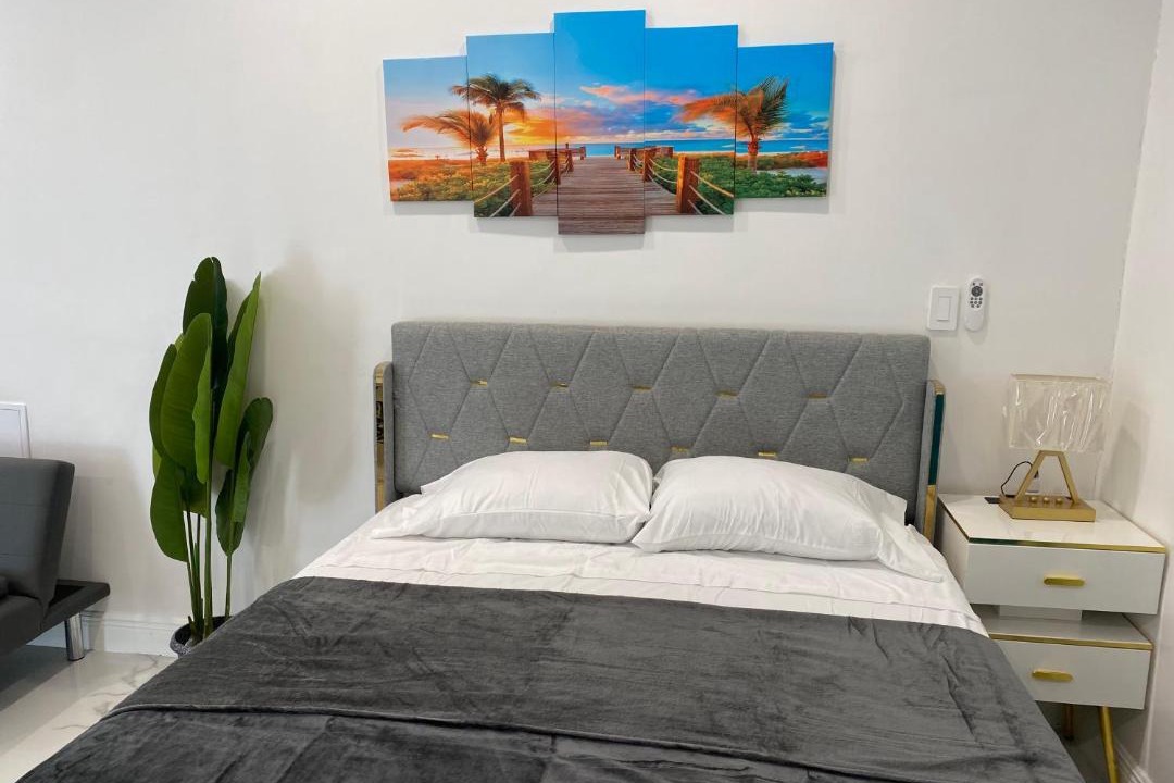 Photo of Bedroom in Nassau
