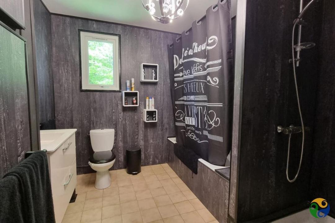 Photo of Bathroom in Le Haut-Corlay