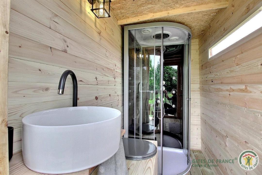 Photo of Bathroom in Ploumilliau