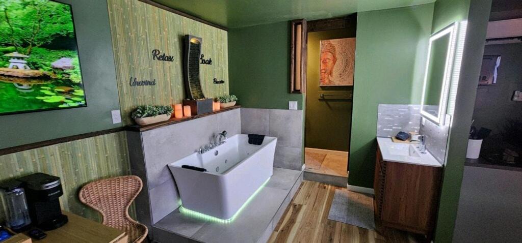 Photo of Bathroom in Midtown