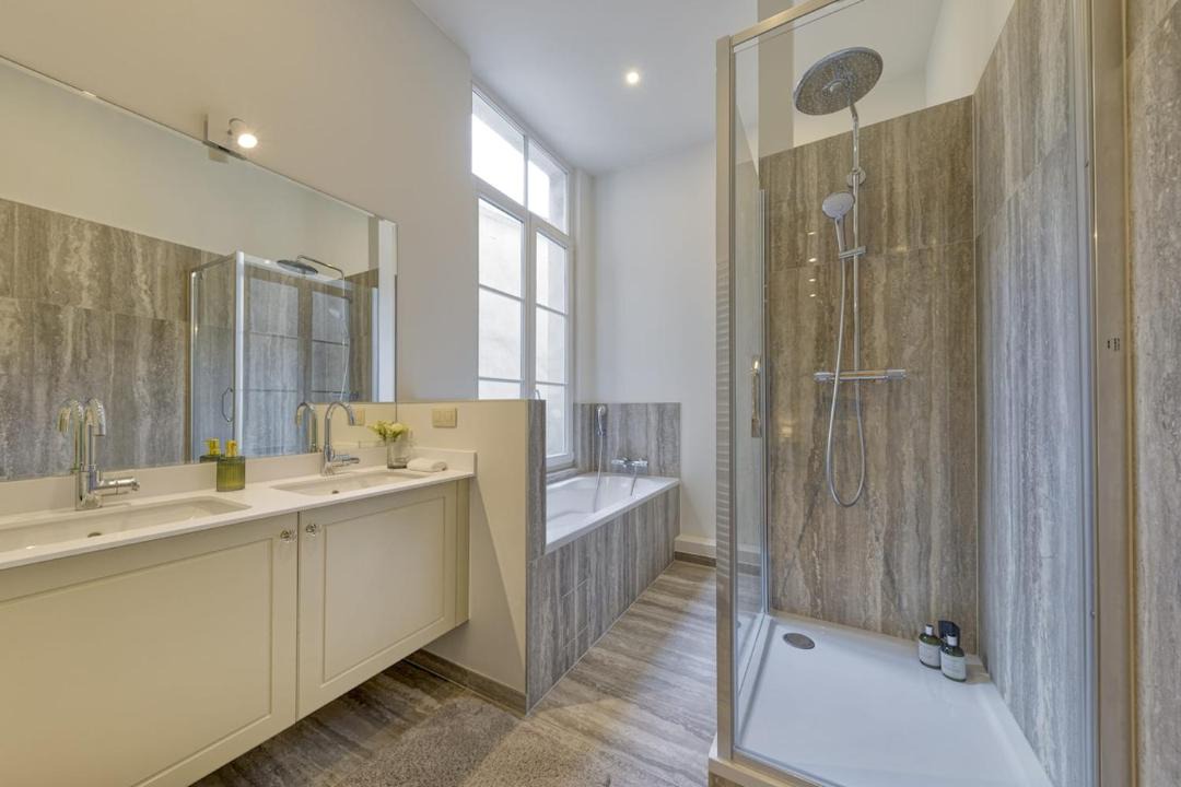 Photo of Bathroom in Ilot Sacre
