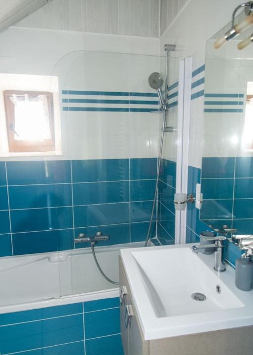 Photo of Bathroom in Saint-Pierre-des-Tripiers