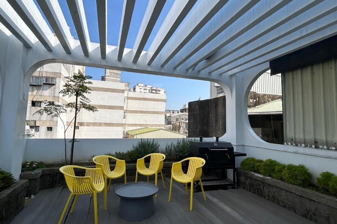 Photo of Patio Balcony in East District