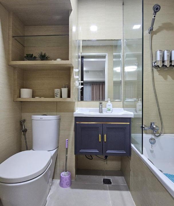 Photo of Bathroom in Salcedo Village