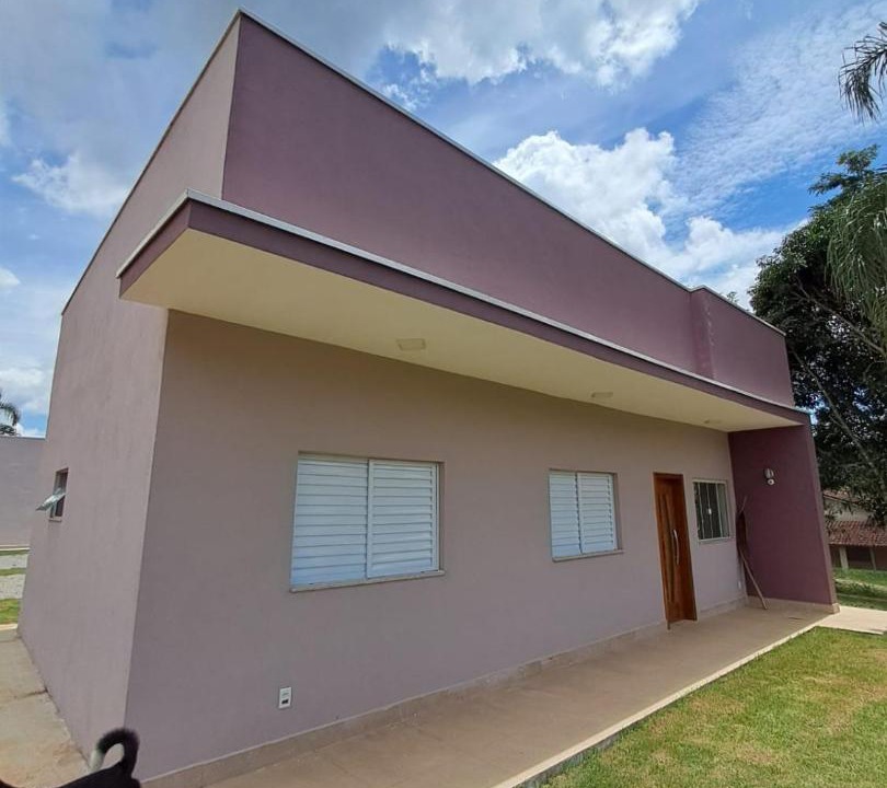 Photo of Buildings in Extrema