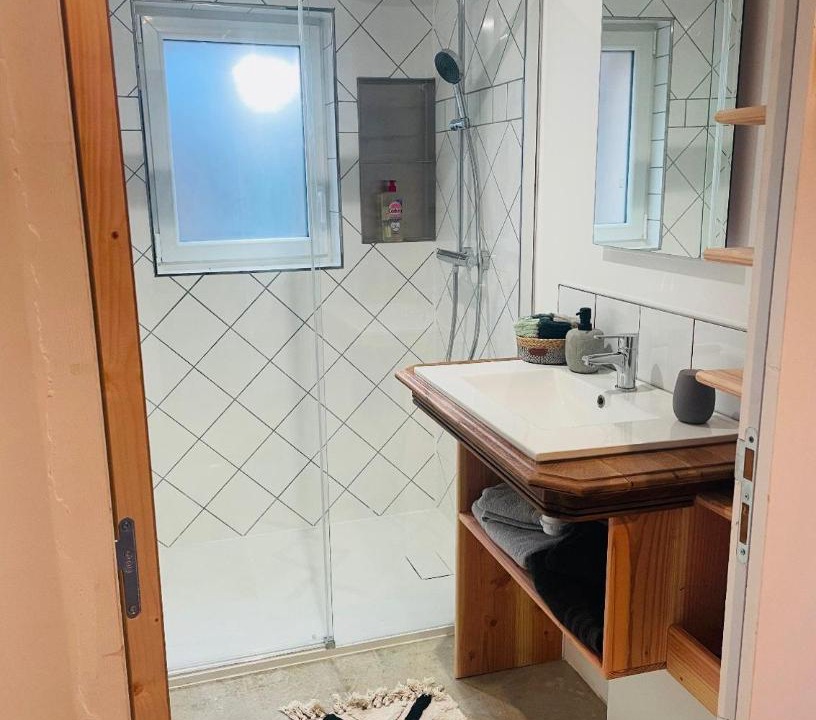 Photo of Bathroom in Loguivy