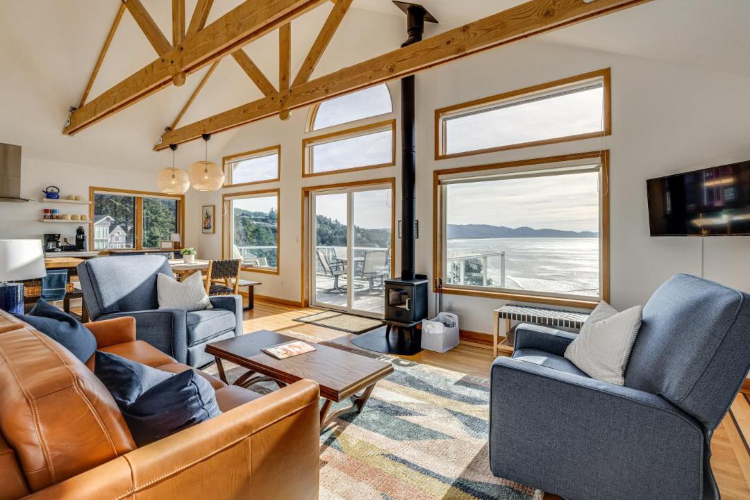 Photo of Livingroom in Oceanside