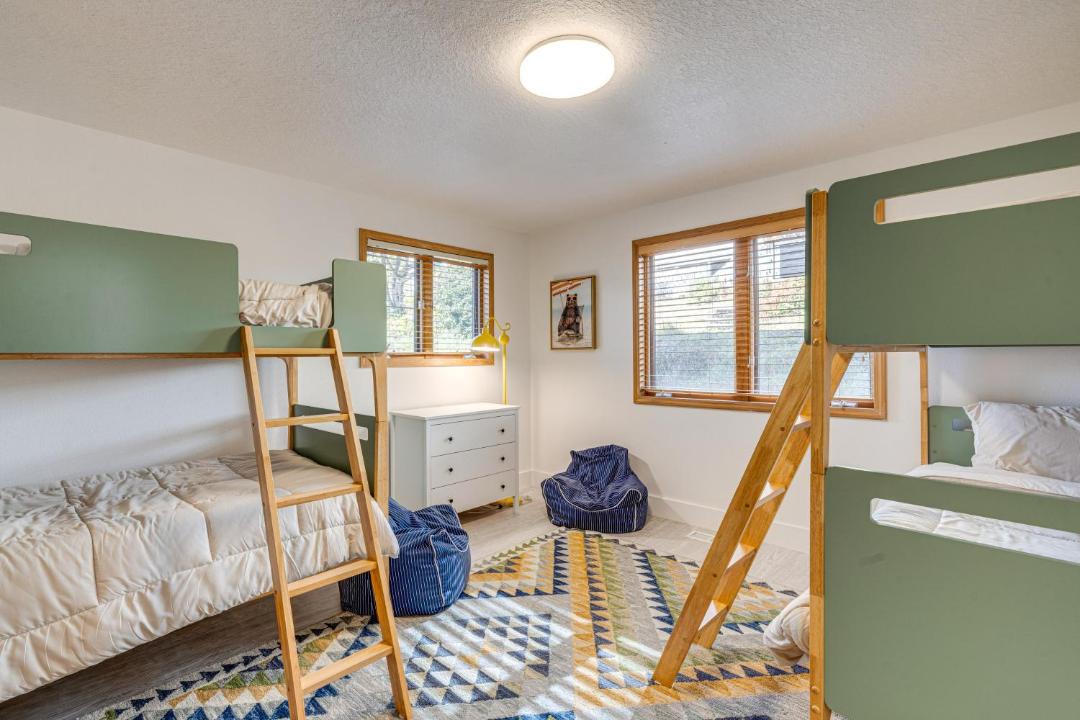 Photo of Bedroom in Oceanside