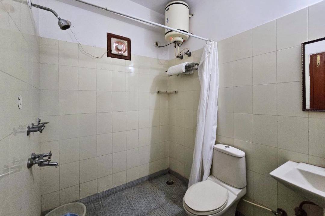 Photo of Bathroom in Dera Gopipur
