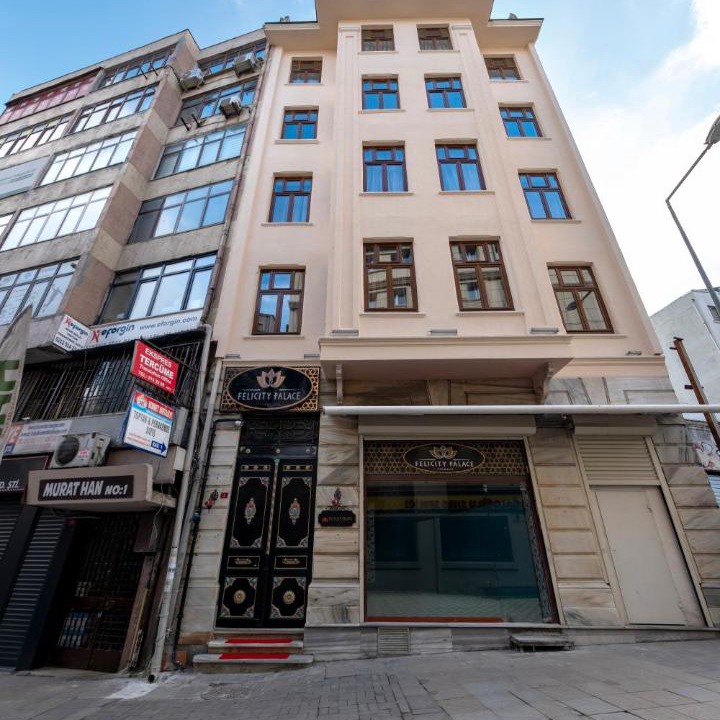 Photo of Buildings in Cagaloglu