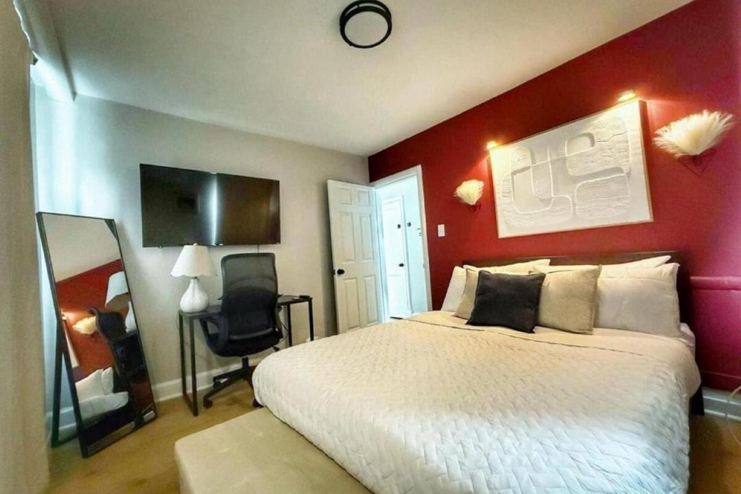 Photo of Bedroom in Potomac West