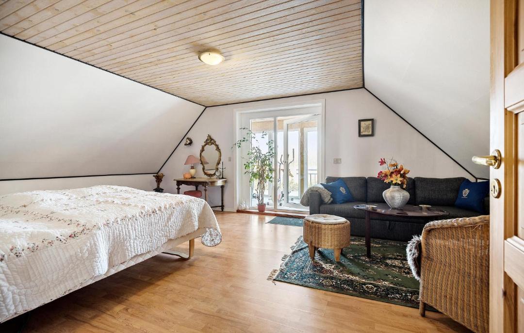Photo of Bedroom in Give