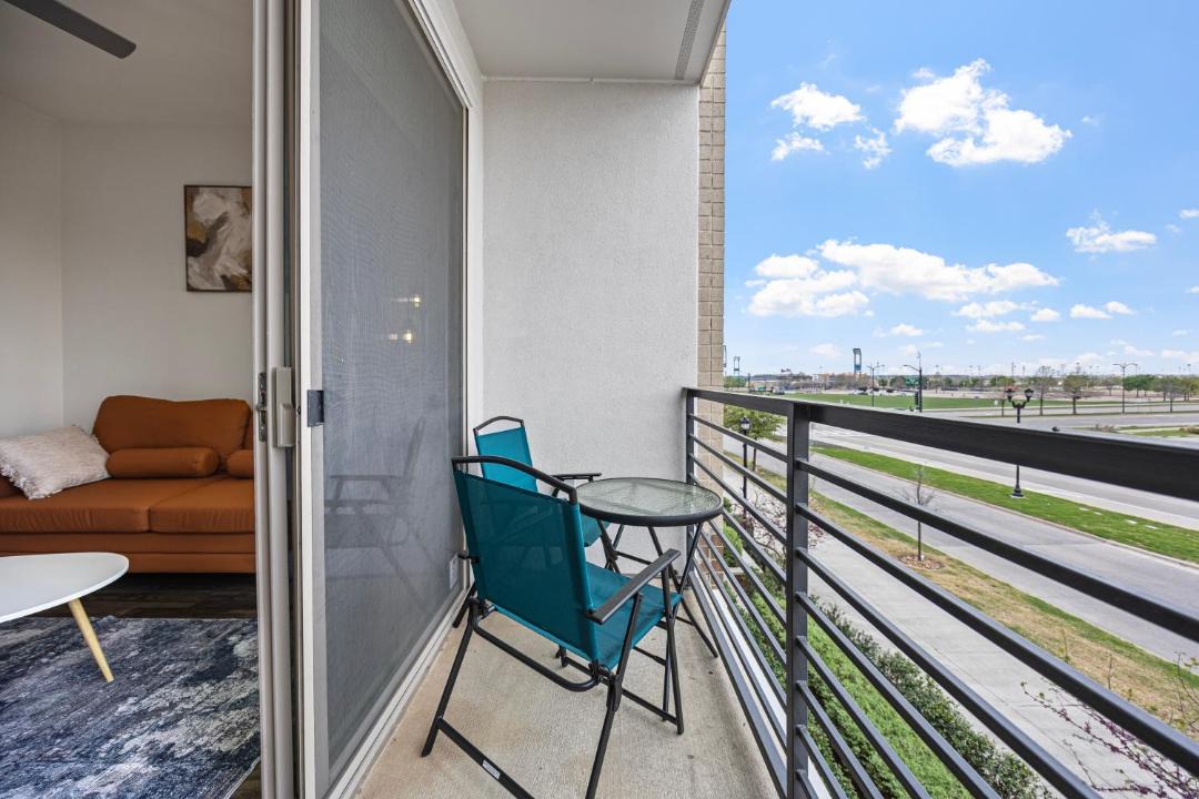 Photo of Patio Balcony in Frisco Square