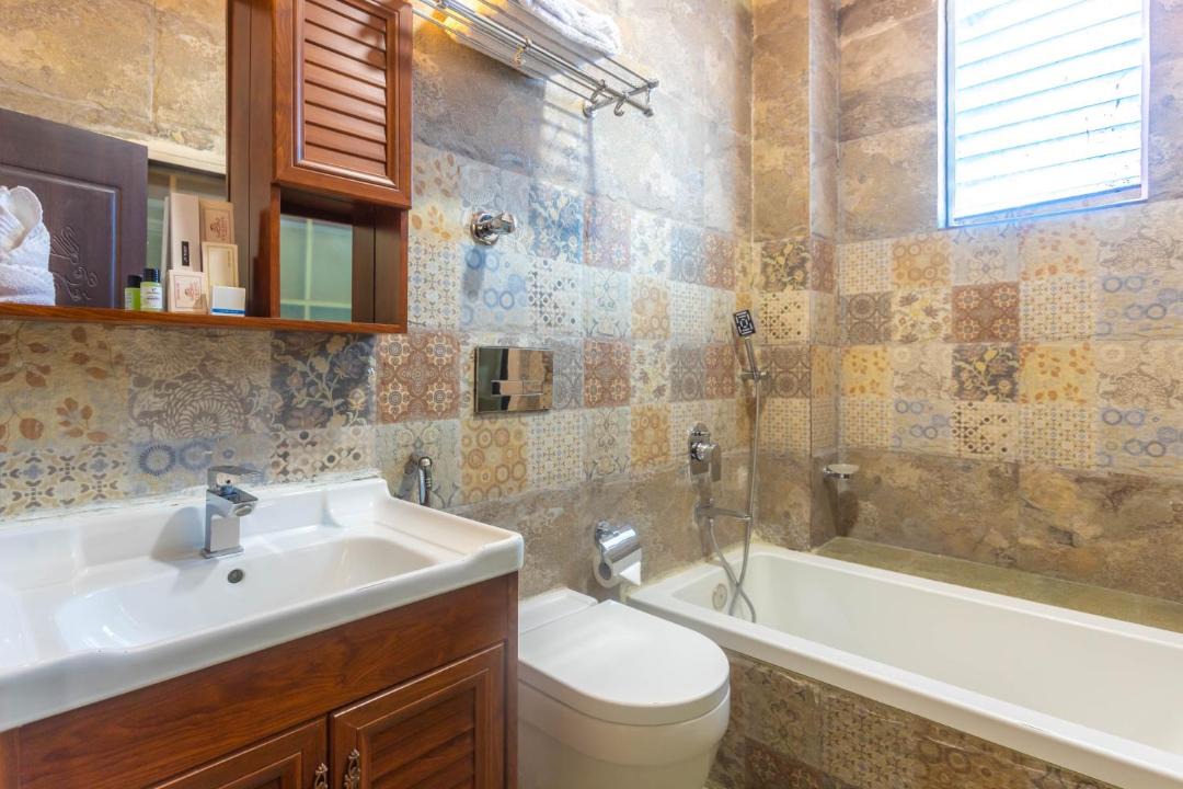 Photo of Bathroom in Manigram