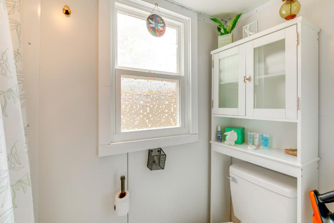 Photo of Bathroom in Woodville