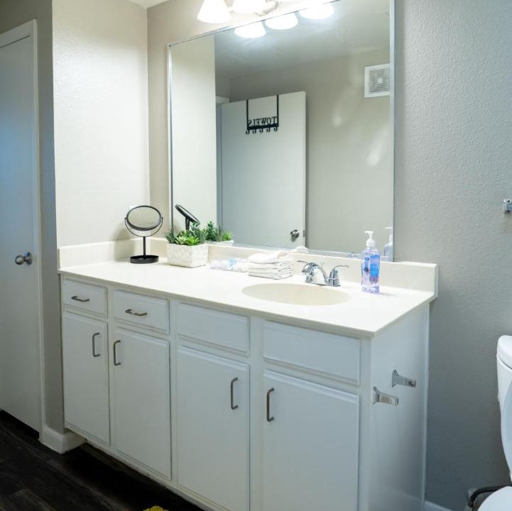 Photo of Bathroom in Legacy Park