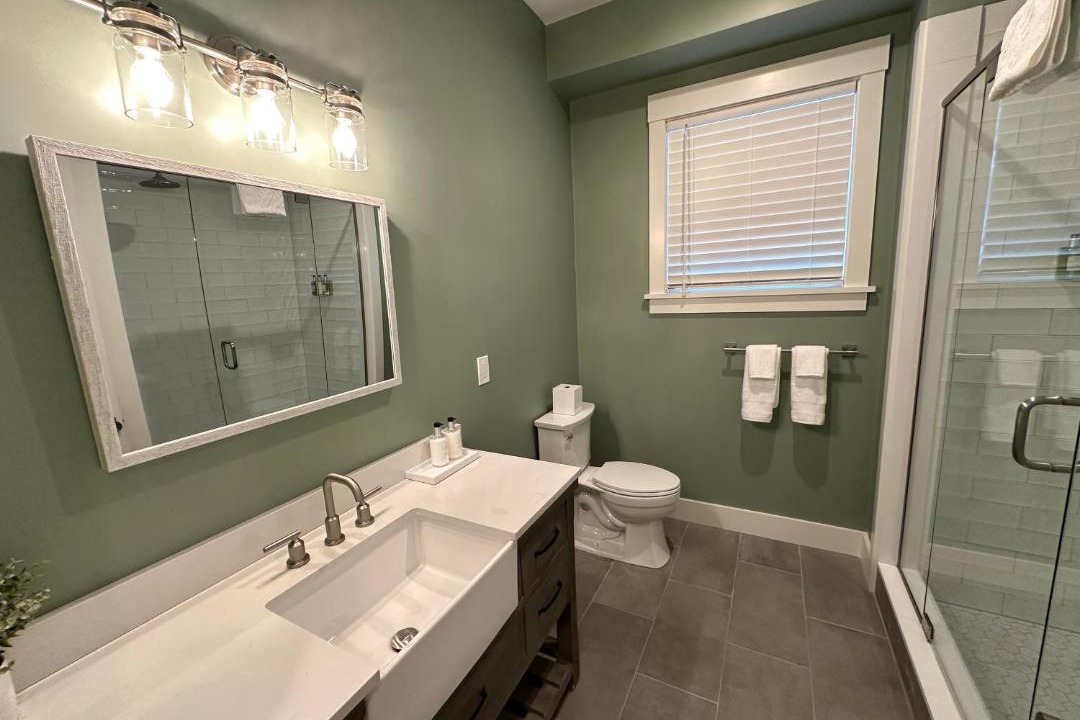 Photo of Bathroom in Off Broadway