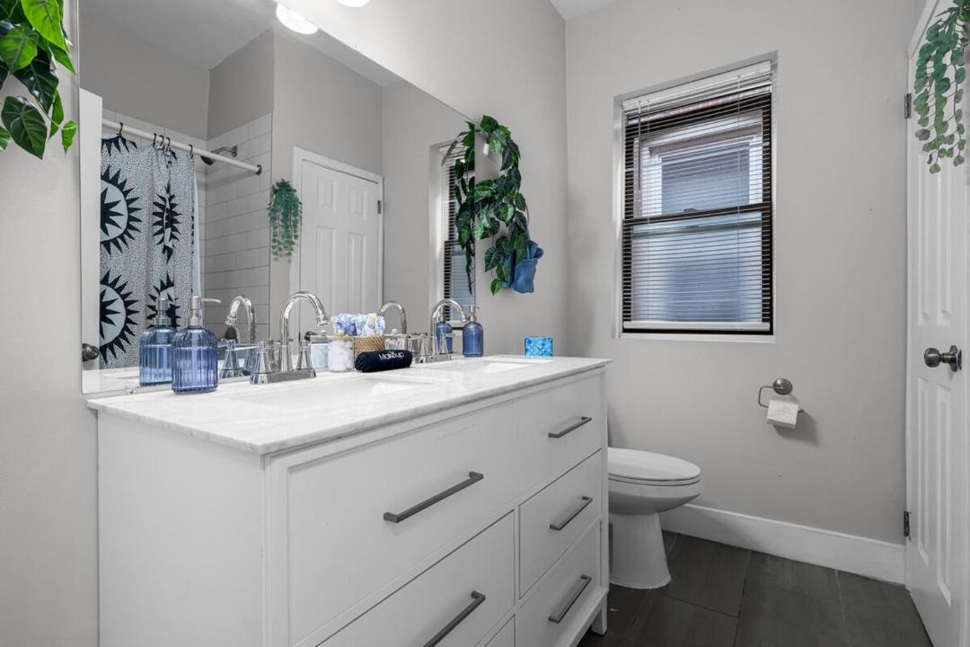 Photo of Bathroom in Tower Grove South