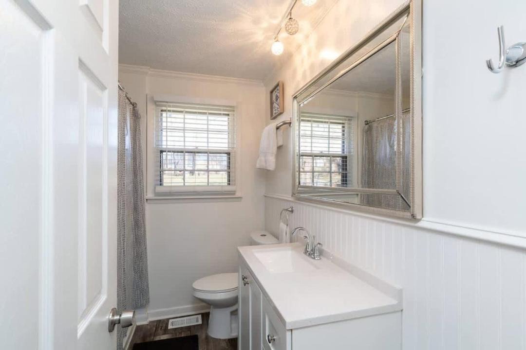 Photo of Bathroom in Melrose