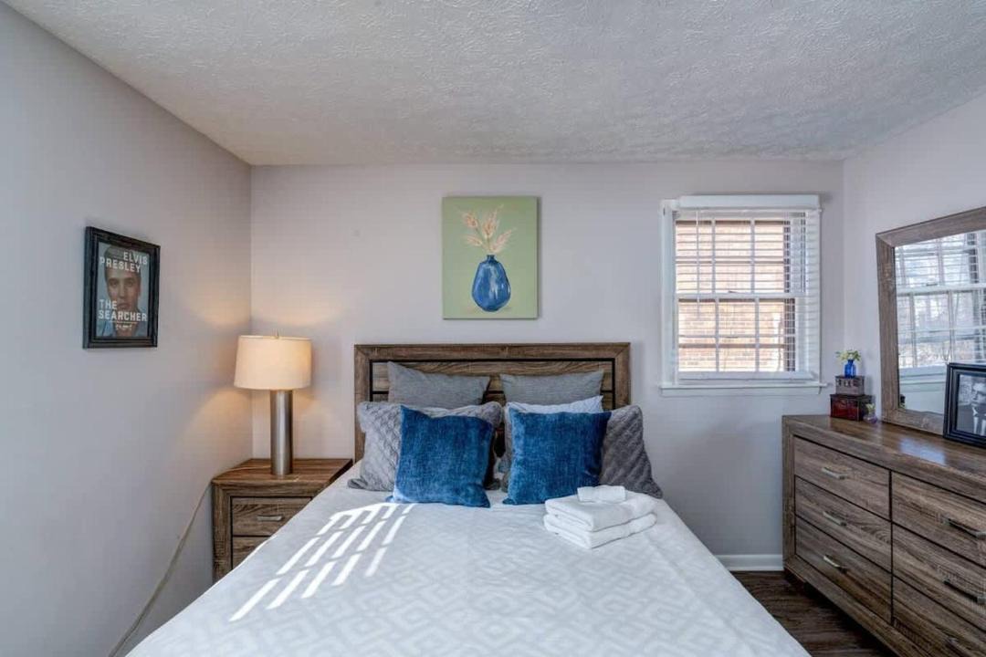 Photo of Bedroom in Melrose