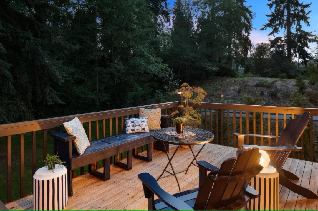 Photo of Patio Balcony in Edmonds