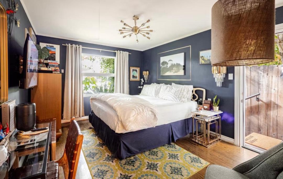 Photo of Bedroom in North Hollywood