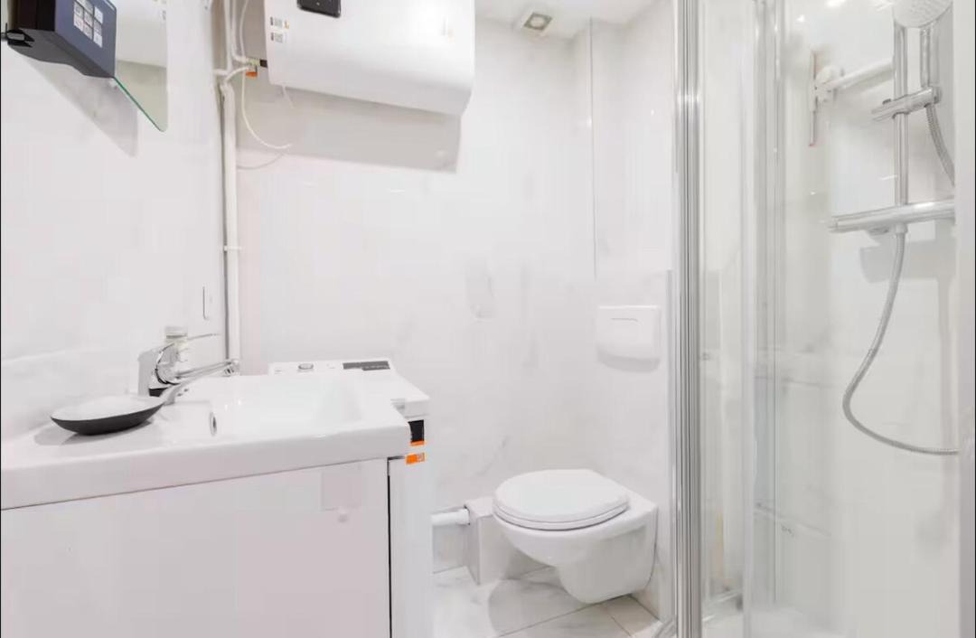 Photo of Bathroom in Quartier de la Chapelle