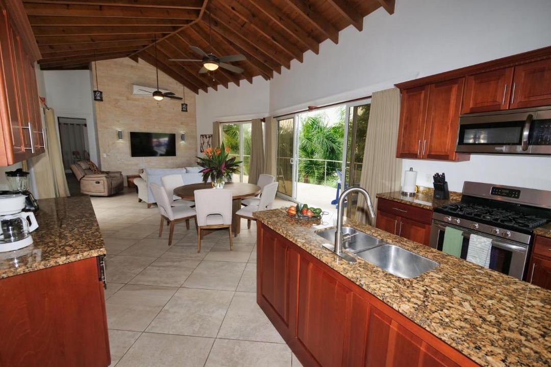 Photo of Kitchen in Pristine Bay