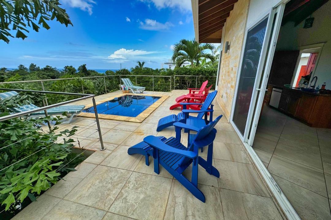 Photo of Patio Balcony in Pristine Bay