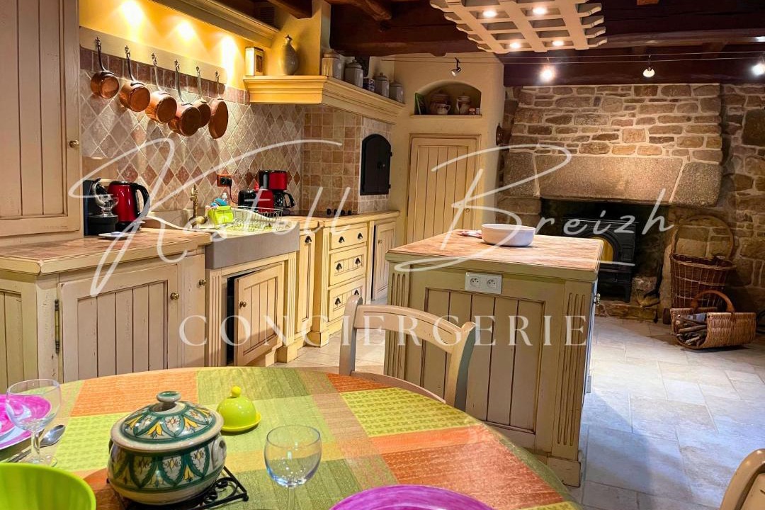Photo of Kitchen in Pommerit-le-Vicomte