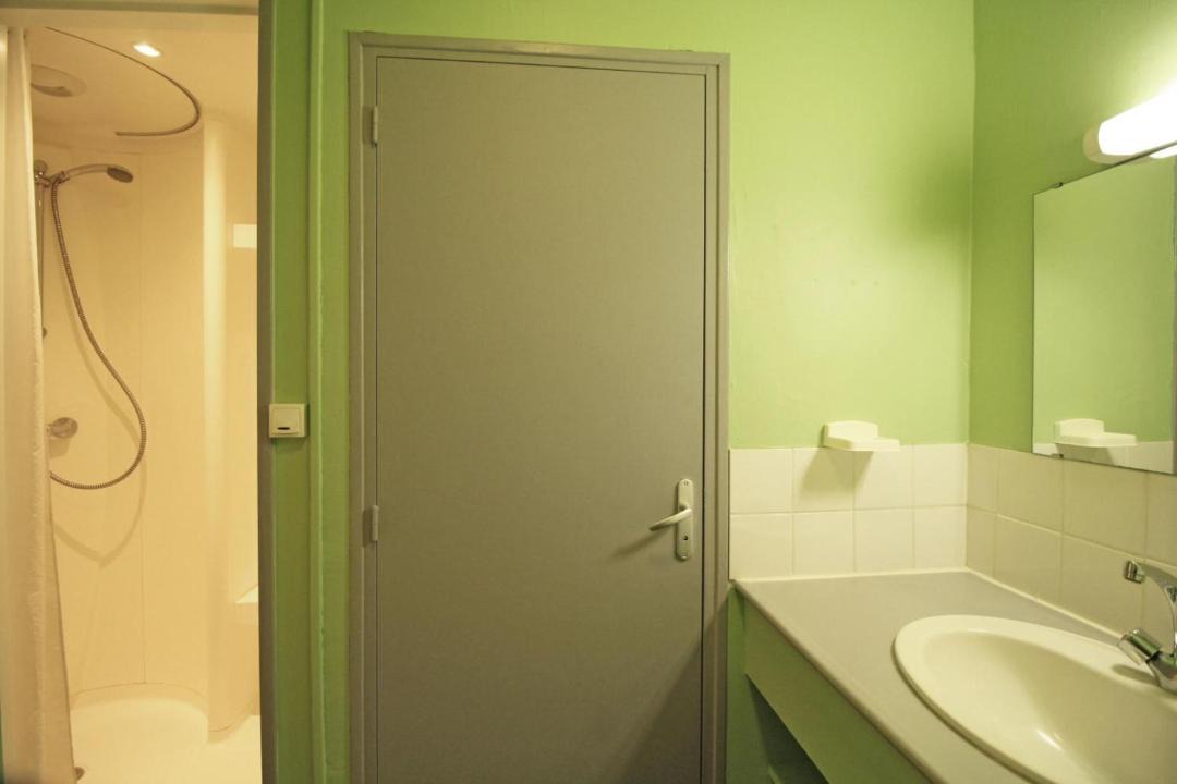 Photo of Bathroom in Les Cars