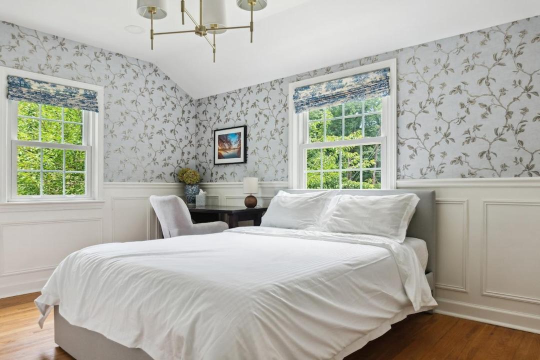 Photo of Bedroom in Lake Barcroft