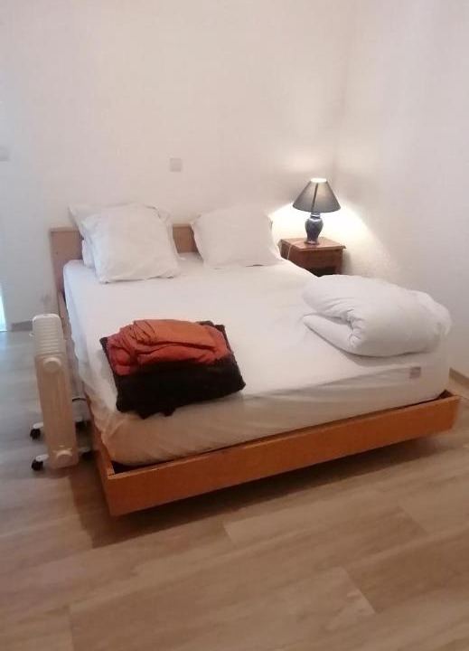 Photo of Bedroom in Savigne-lʼEveque