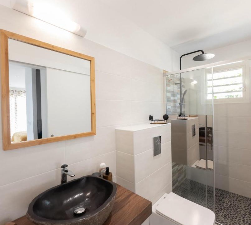 Photo of Bathroom in Pointe-Noire