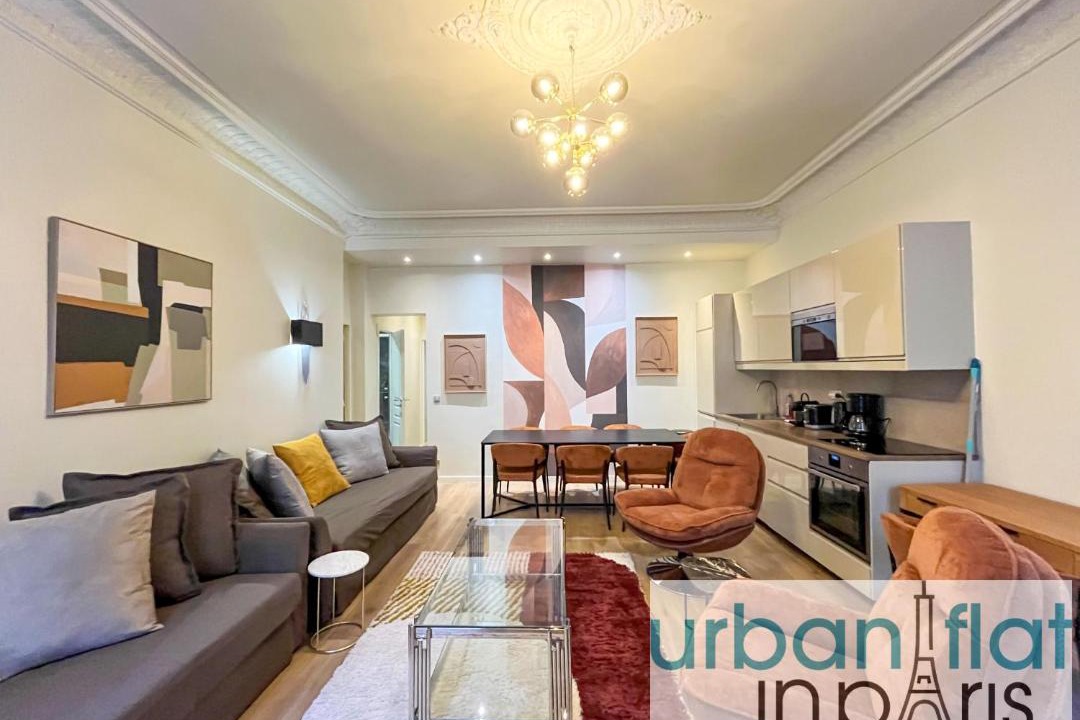 Photo of Livingroom in 8th Arrondissement