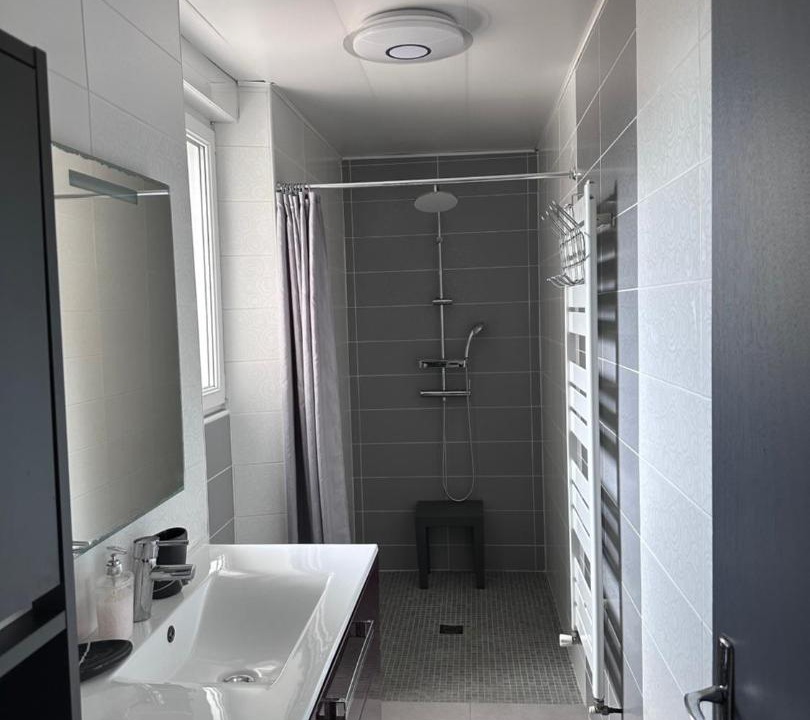 Photo of Bathroom in Cleden-Cap-Sizun