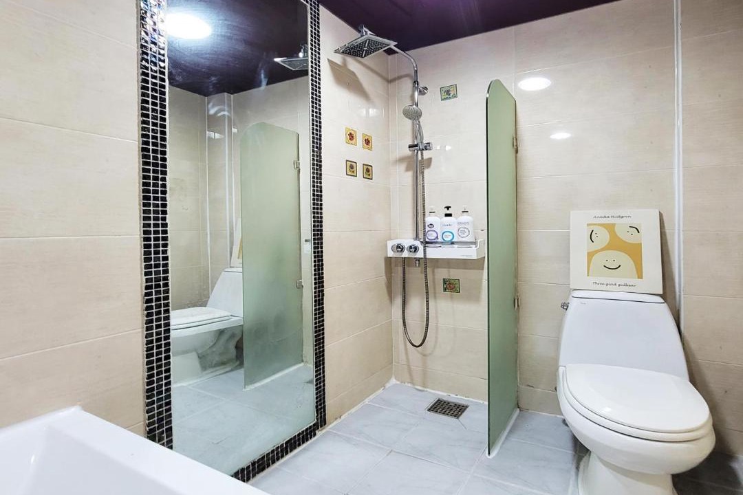 Photo of Bathroom in Guri