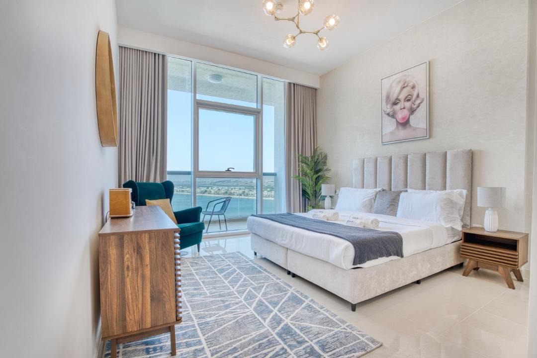 Photo of Bedroom in Mina Al Arab