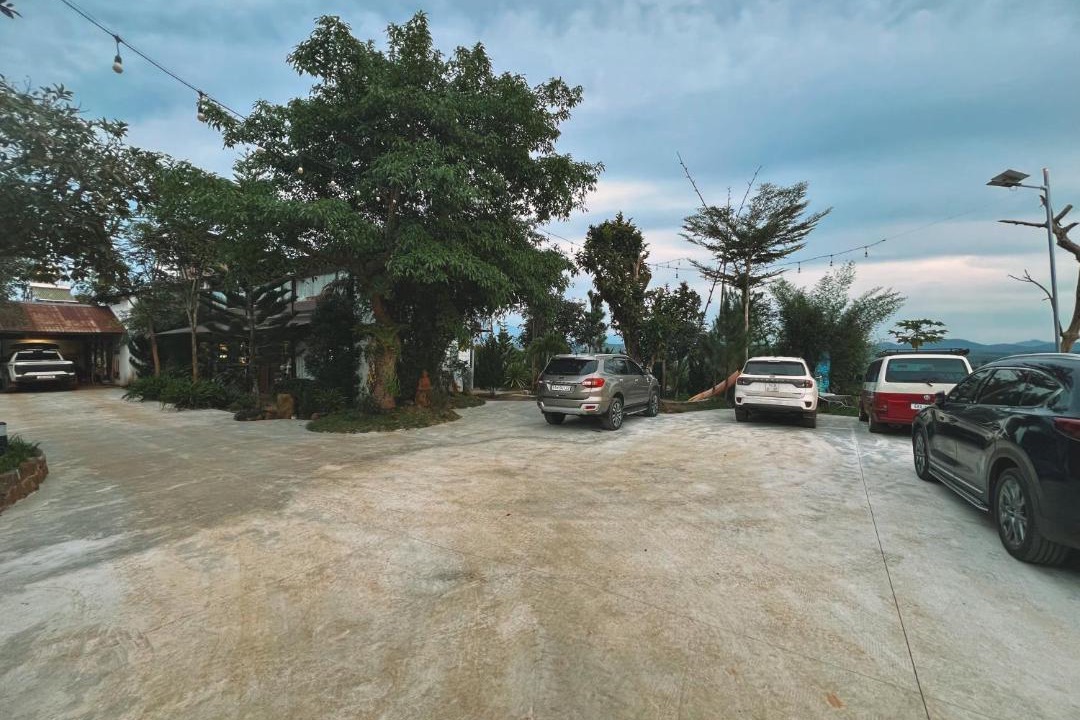 Photo of Others in Dak Glong