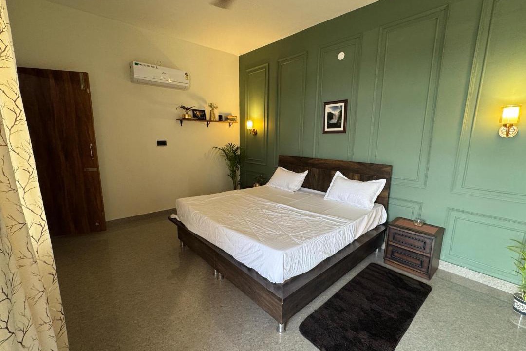 Photo of Bedroom in Beas