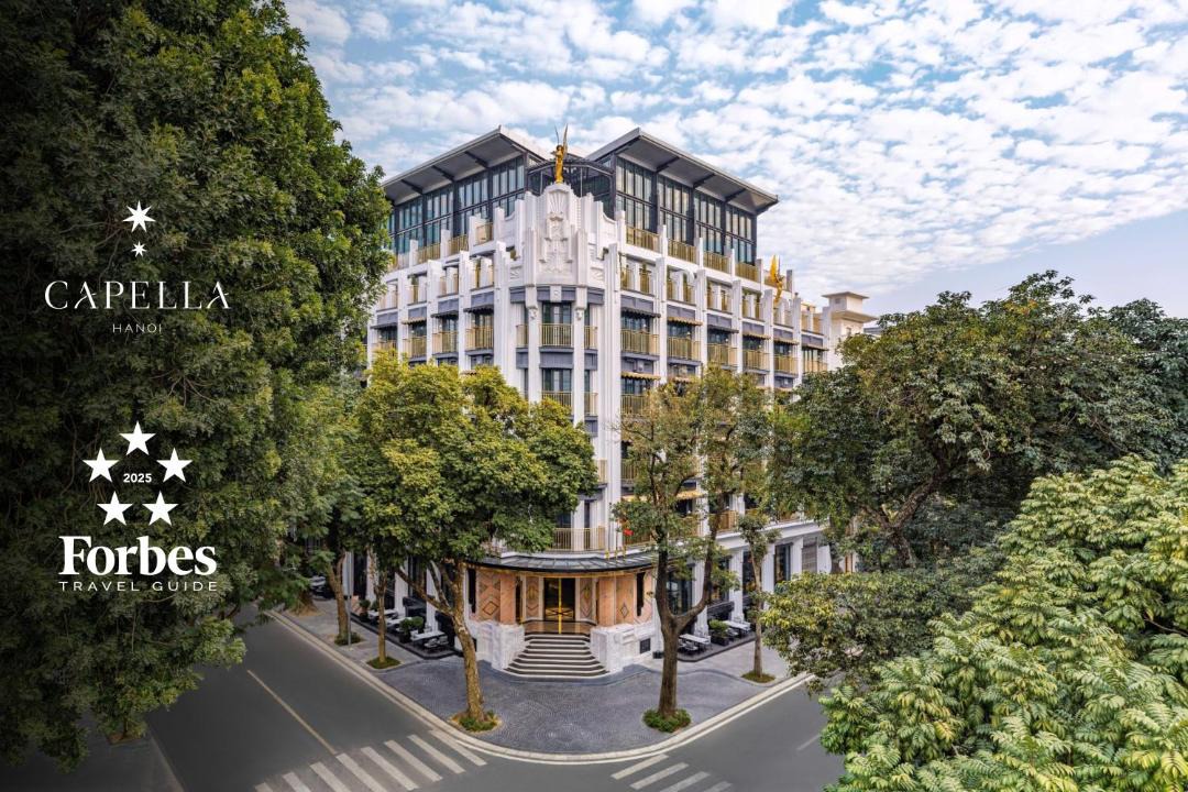 Photo of Buildings in Trang Tien