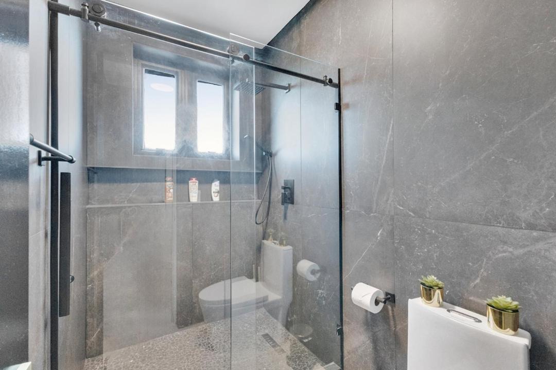 Photo of Bathroom in Mameyes II