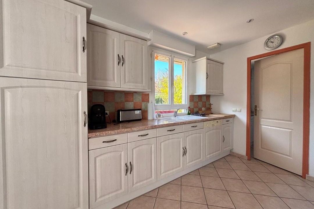 Photo of Kitchen in Sainte-Honorine-des-Pertes