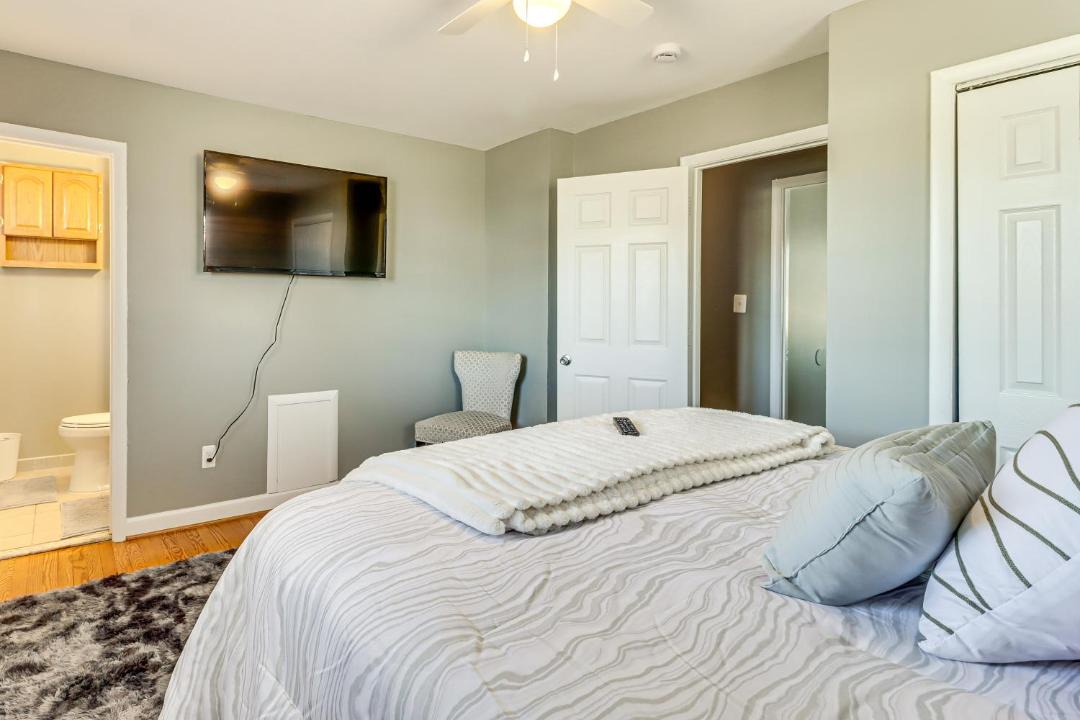 Photo of Bedroom in Walker Mill