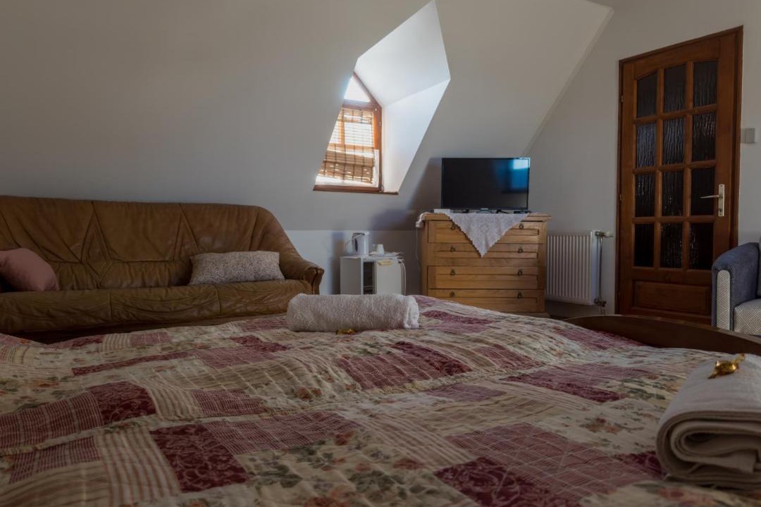 Photo of Bedroom in Papa