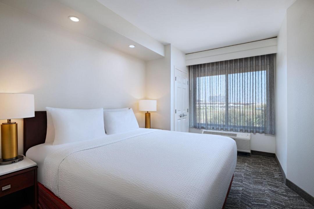 Photo of Bedroom in Las Colinas