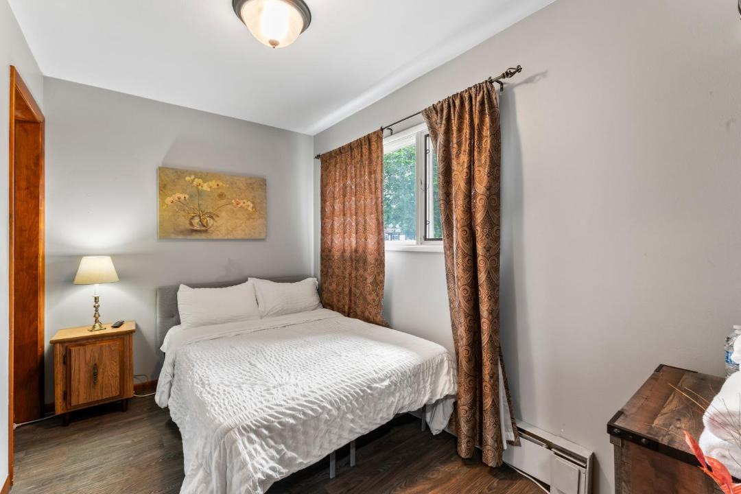 Photo of Bedroom in Airport Heights Community Council