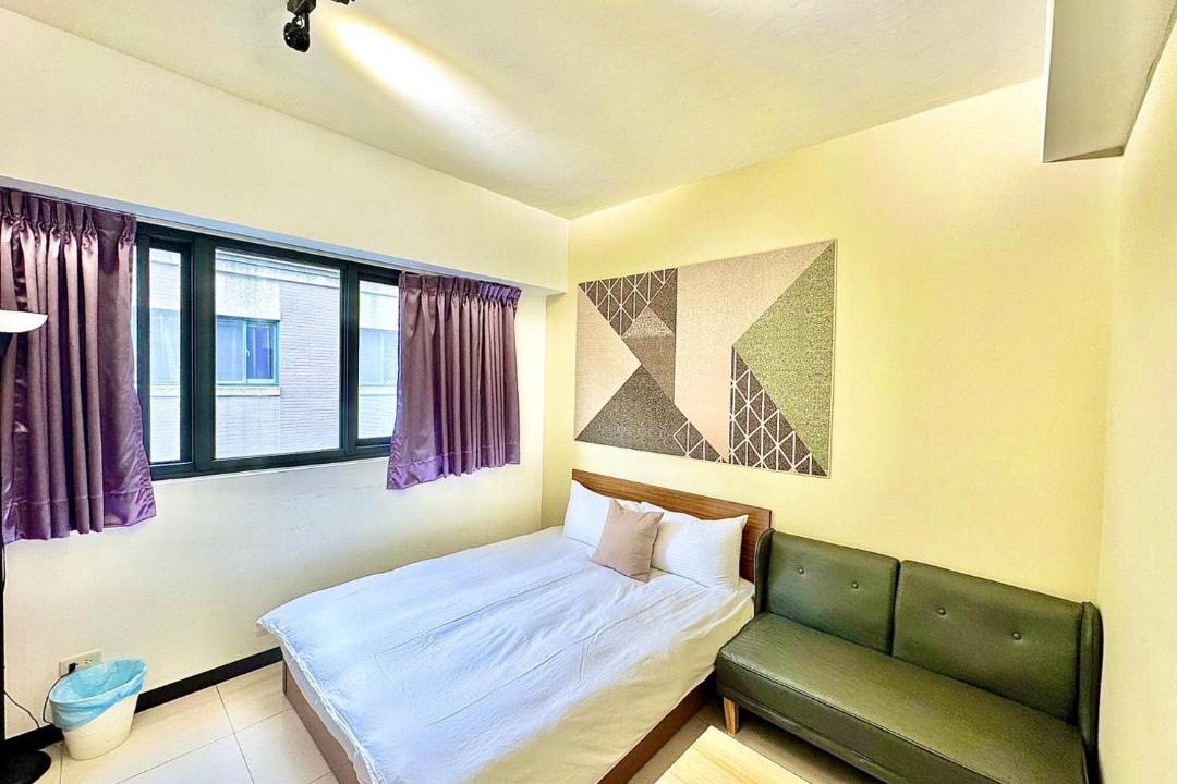 Photo of Bedroom in University District